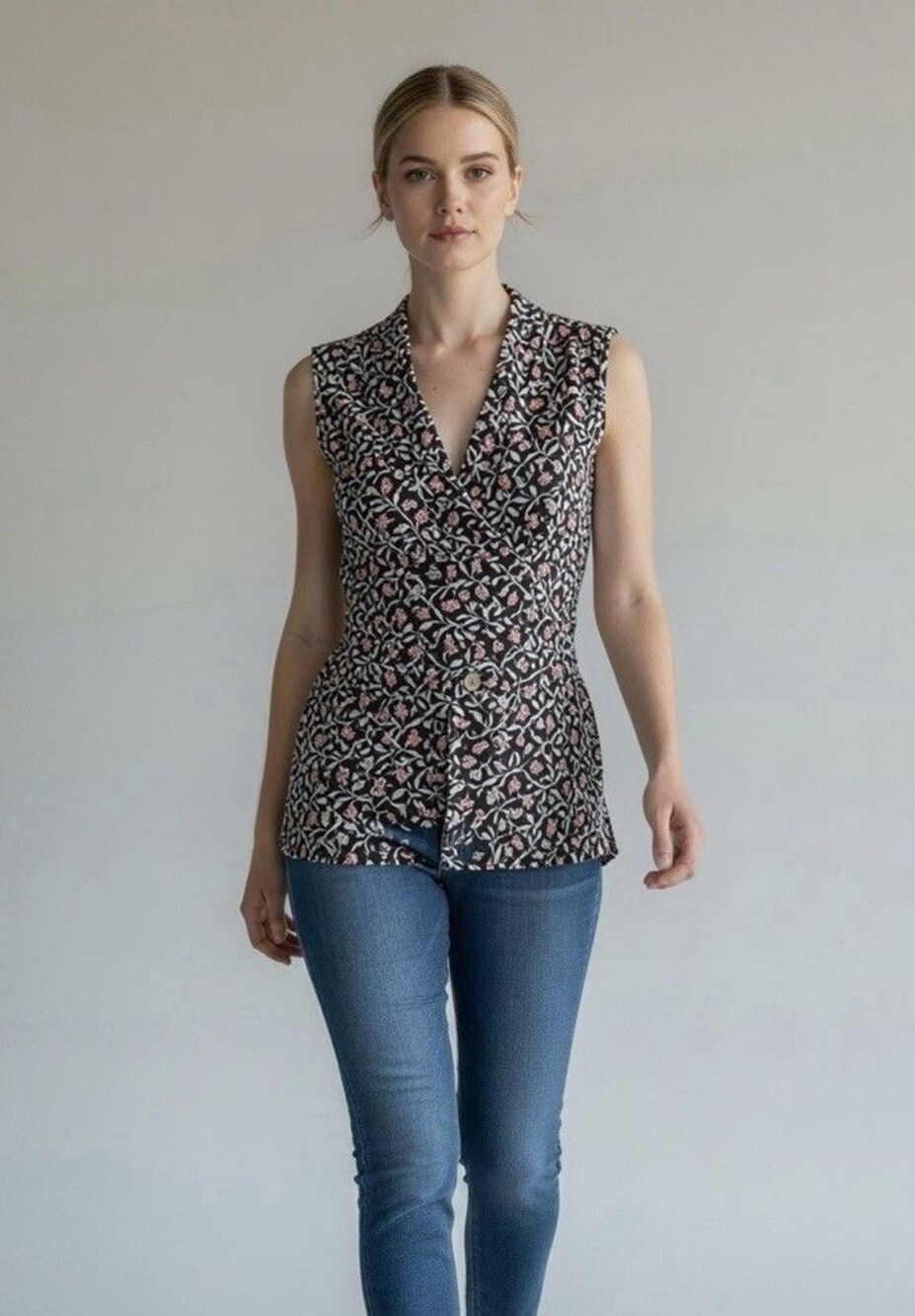 Vince Camuto Women’s Floral 100%Sleeveless Blouse Top Rich Black XL NWT